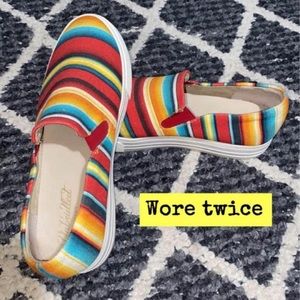 ariat slip on only worn 2 times !!